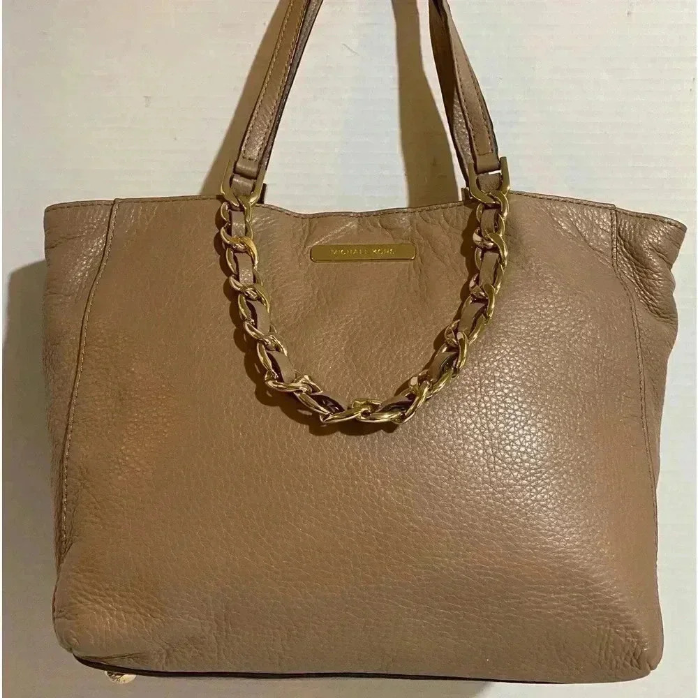 Michael kors beige pebbled leather handbag